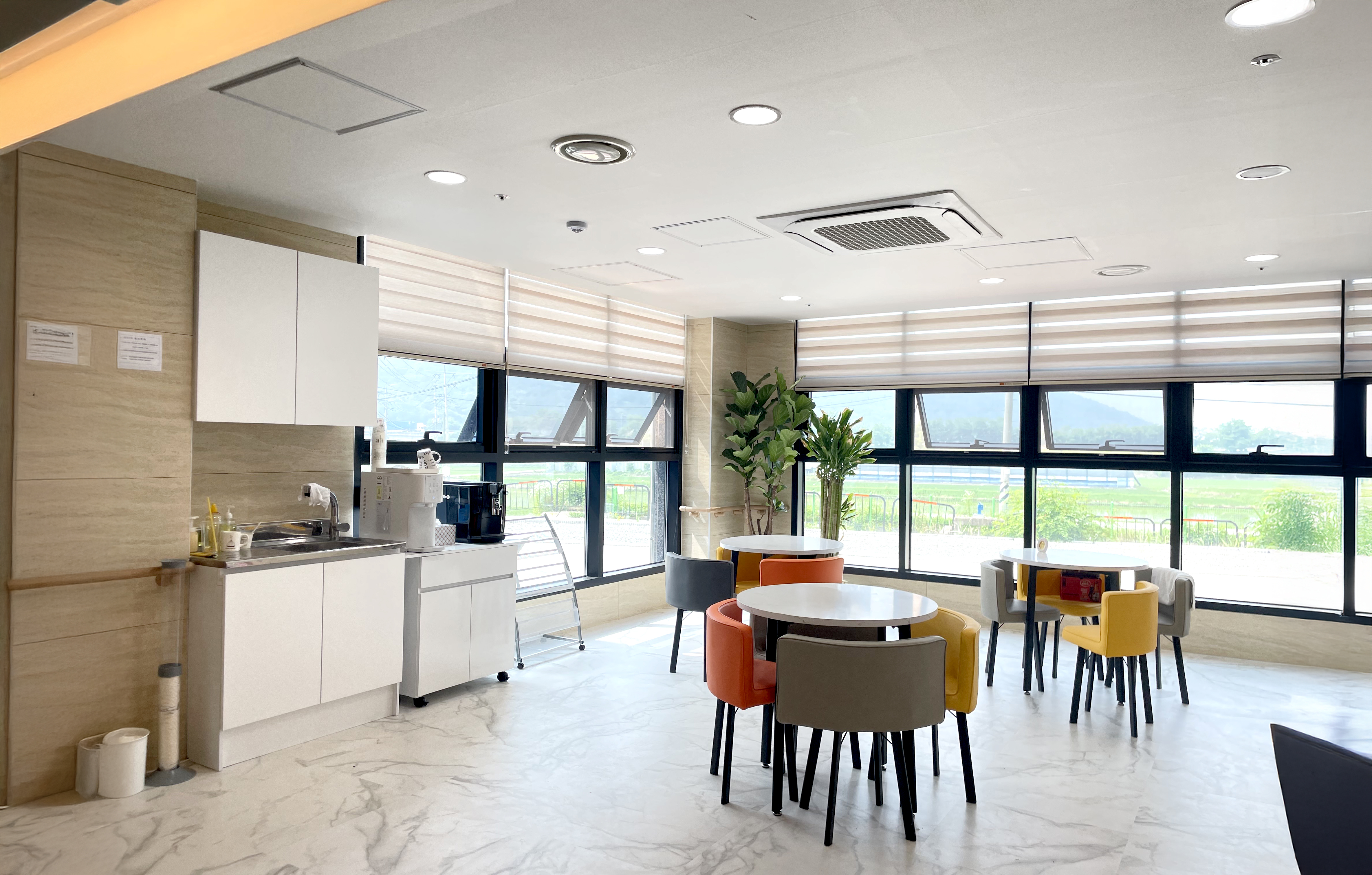 화성마더링요양원 1층로비